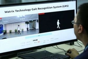 «А я милого узнаю по походке»: китайский стартап представил новую технологию распознавания человека