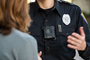 В США производитель видеорегистраторов для полиции отказался добавлять функцию распознавания лиц