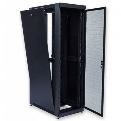 Шкаф 19" 45U, 610х1055 мм (Ш*Г), черный, перфорированные двери (66%) UA-MGSE45610MPB