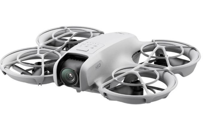 Квадрокоптер DJI Neo Fly More Combo